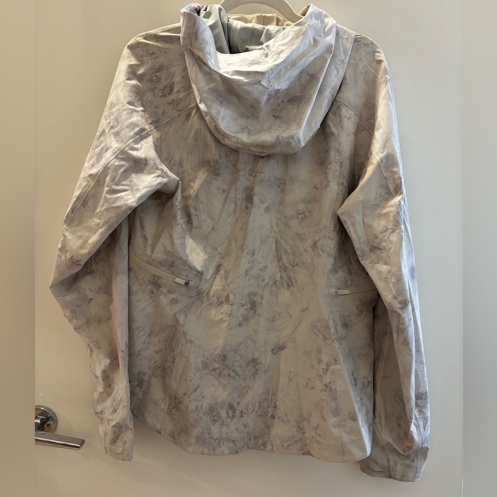 Lululemon Break a Trial Waterproof Jacket - Picture 3 of 4